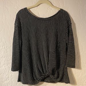 W5 3/4 Sleeve Top - L